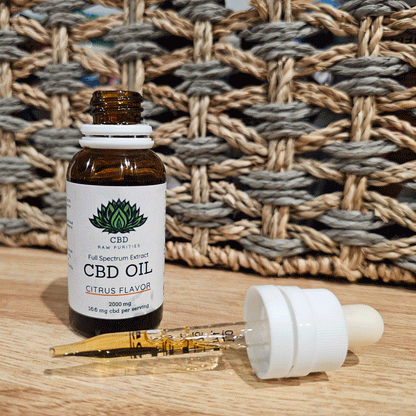 A 1oz bottle  of the 2000mg CBD oil Citrus Flavor.